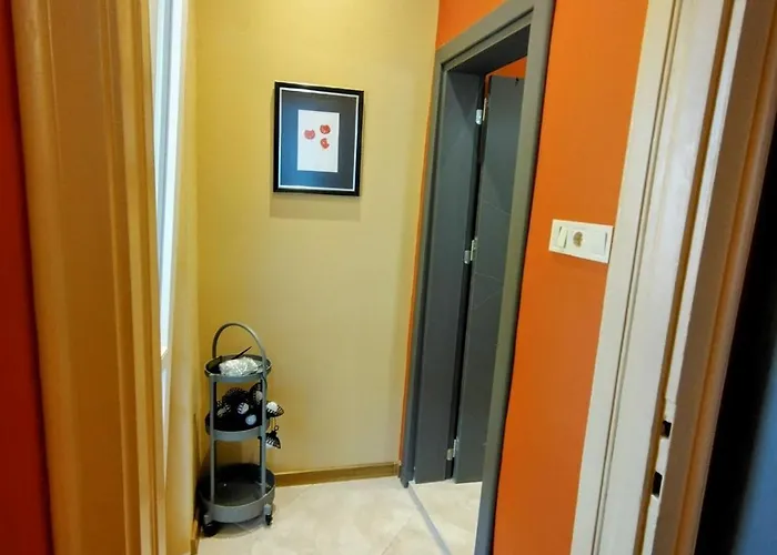 Moon House Red 公寓 *